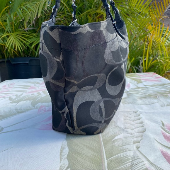 Coach Signature Optic Carly Shoulder Tote Bag black and gray - Picture 4 of 11